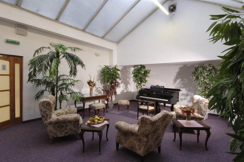Ea Hotel Jessenius Karlsbad Buitenkant foto